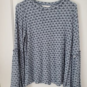 LC long sleeve heart print top
